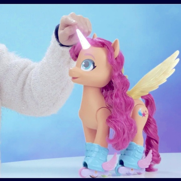 My Little Pony Sing N Skate Sunny Starscout 50+ Reactions A New Generation - Picture 11 of 14